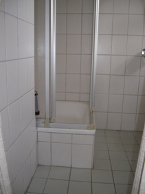 bathroom with WC and shower